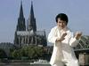 Jackie Chan: Mevža ali junak?