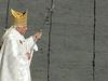 Papež potrdil celibat za duhovnike
