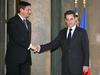 Pahor v Parizu iskal izhod iz finančne krize