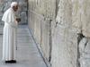 Foto: Papež obiskal sveta mesta treh ver