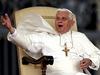 Papež svari pred pohlepom po dobičku