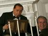 Je Berlusconi pojedel preveč špinače?