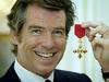 Pierce Brosnan kritizira Busha