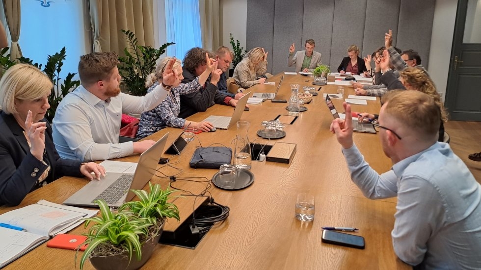 A csúcsszervezet tanácsa nem fogadta el a 2024-es költségvetés első olvasatát