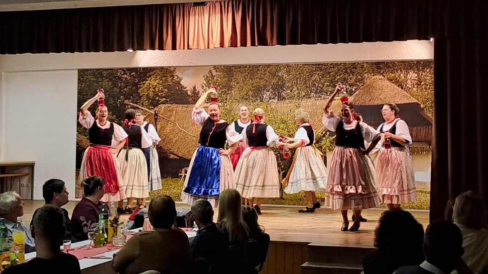 Köszönet Karácsonyi műsorral