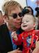Elton John zdaj ve, koga bi rad za sina
