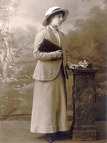 Alma Karlin maja 1914 v Londonu