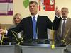 Foto: Prve volitve na Kosovu z nizko udeležbo