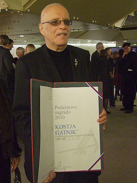 Letošnji dobitnik Prešernove nagrade za življenjsko delo Kostja Gatnik je v svoji karieri posegel na različna področja, od slikarstva, grafičnega oblikovanja in ilustracije do fotografije. Foto: MMC RTV SLO