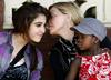 Foto: Dobrodelna Madonna v revnem Malaviju