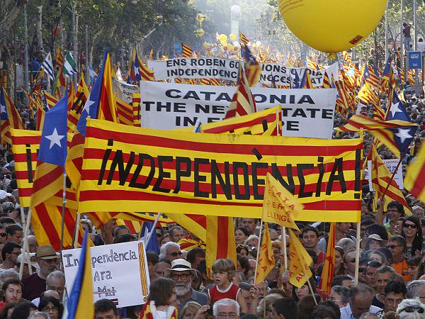 Katalonija je ena izmed 17 španskih pokrajin, ima pa pravico do uproabe katalonskega jezika in lastne policijske enote. Foto: Reuters
