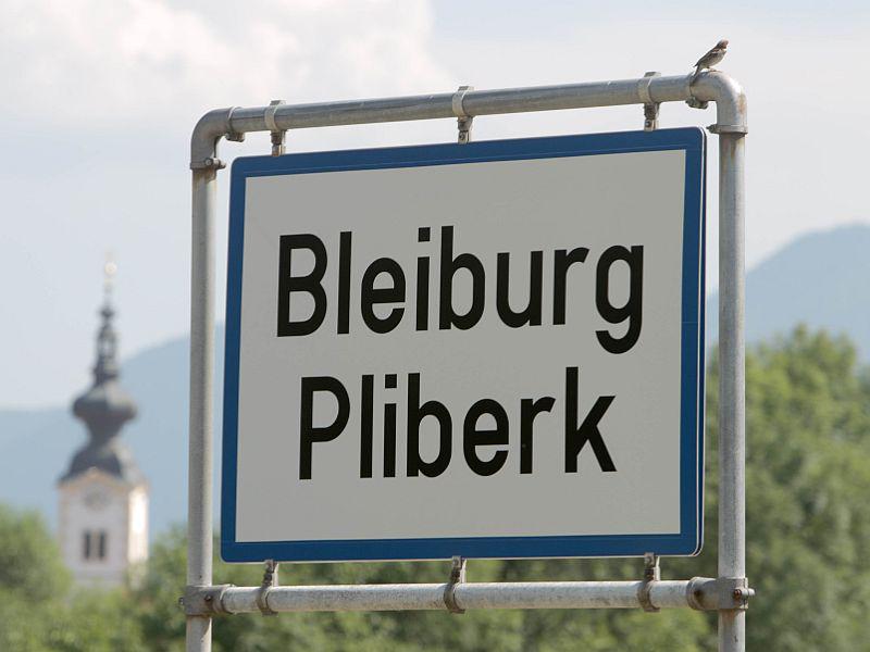 Avstrijska Koroška, dvojezični napisi, Pliberk, Bleiburg, slovenska manjšina, table