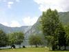 Kopališča ob bohinjskem jezeru in na Bledu bo treba urediti