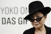 Yoko Ono: John je še vedno tu