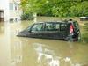 Foto: Previdno s poplavljenimi avtomobili!