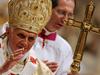 Papež Benedikt XVI. v Vatikanu molil za mir po svetu