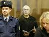 Hodorkovskemu znižali kazen: s 13 na 11 let zapora