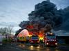 Foto: Po požaru gost dim nad nizozemsko tovarno