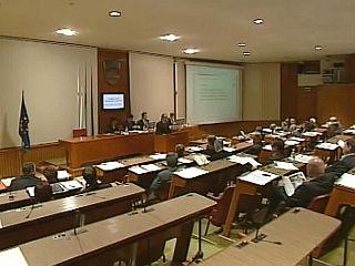 Komisija za državno ureditev je zaradi nestrinjanja z zakonom predlagala odložilni veto na zakon o državnem tožilstvu. Foto: MMC RTV SLO