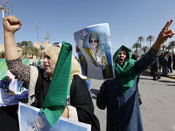 Tripoli je bil v znamenju shoda v podporo Gadafiju. Foto: EPA