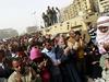 Egipčani slavijo in vojsko pozivajo k spremembam