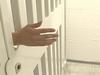 V slovenskih zaporih vsak dan zaprtih 1.374 ljudi