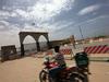 Foto: Egipt odprl mejni prehod, da bo Gaza lažje zadihala