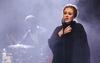 Adele - dokaz, da se ženski za glasbeni uspeh le ni treba sleči?