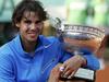 Foto: S Federerjevim skalpom Nadal ostaja peščeni kralj