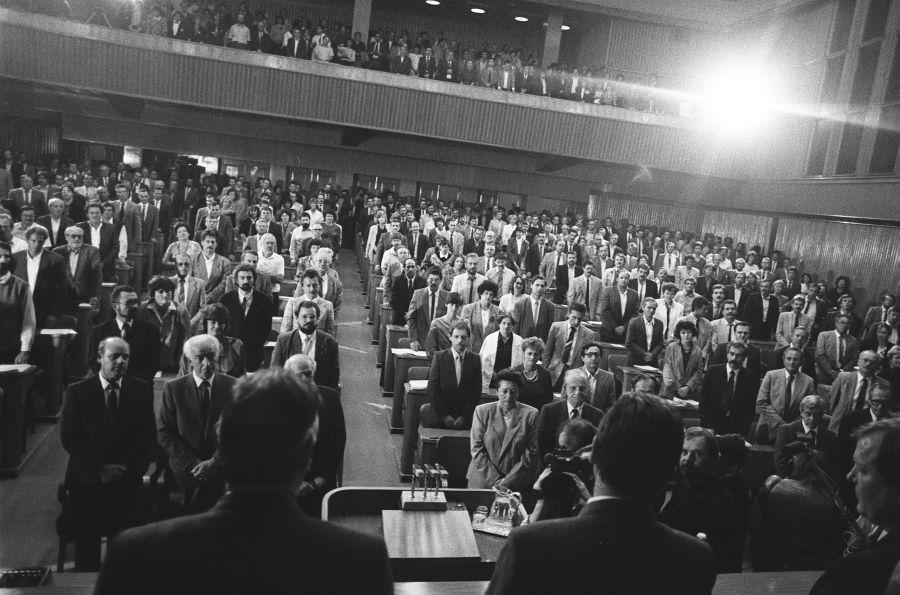 26. december 1990 razglasitev rezultatov plebiscita v skupščini
