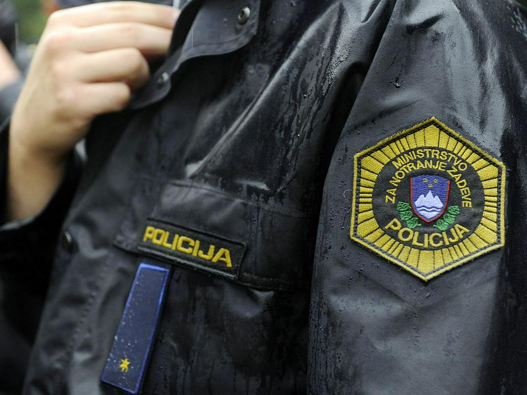 Slovenska policija zagotavlja, da intenzivno spremlja varnostne razmere in ukrepe v EU-ju. Ob tem zagotavljajo, da Slovenija ni nič bolj teroristično ogrožena kot pred petkovo tragedijo. Foto: BoBo