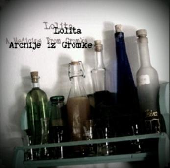 Album, ki ga je Lolita posnela letošnjega februarja v klubu Gromka na Metelkovi in izdala v samozaložbi, pardon, pri založbi Lolita Home Recording, resda prinaša zgolj pet skladb ... A to so skladbe in pol, pa naj jih merimo s časovnimi ali kakovostnimi vatli! Foto: Lolita Home Recording