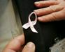 V Sloveniji vsako leto za rakom dojk zboli skoraj 1.300 žensk in okoli deset moških
