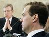 Video: Padla prva žrtev dogovora med Medvedjevom in Putinom