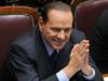 Berlusconi bo z zaupnico reševal potapljajočo se ladjo