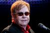 Elton: Očala dajte v posebno sobo, na 16 stopinj Celzija