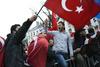 Turčija zaradi zakona o genocidu prekinja politične in vojaške vezi s Francijo