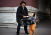 Kitajski starši lahko tožijo svoje otroke, če jih ne obiskujejo redno