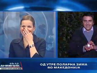 Slavica Arsova in Aleksandar Spasovski: zaroka pred televizijskimi kamerami. Foto: Screenshot: Youtube