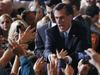 Romney premagal Santoruma v Arizoni in Michiganu