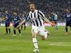 Juventus po izjemni predstavi ostaja v boju za 