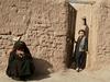 Stiska Afganistank - zbežale pred nasiljem in pristale v zaporu