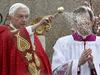 Papež na cvetno nedeljo pridigal o solidarnosti