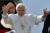 Papež ponudil razlago za zlorabe otrok