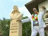 Video: V slovenskem Gracelandu odkrili edinstven kip Elvisa Presleyja
