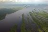 Suše razkrajajo amazonski pragozd
