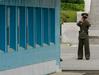Severnokorejski vojak ubil oficirja in pobegnil v Južno Korejo
