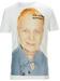 Vivienne Westwood se je z majico poklonila Assangeu