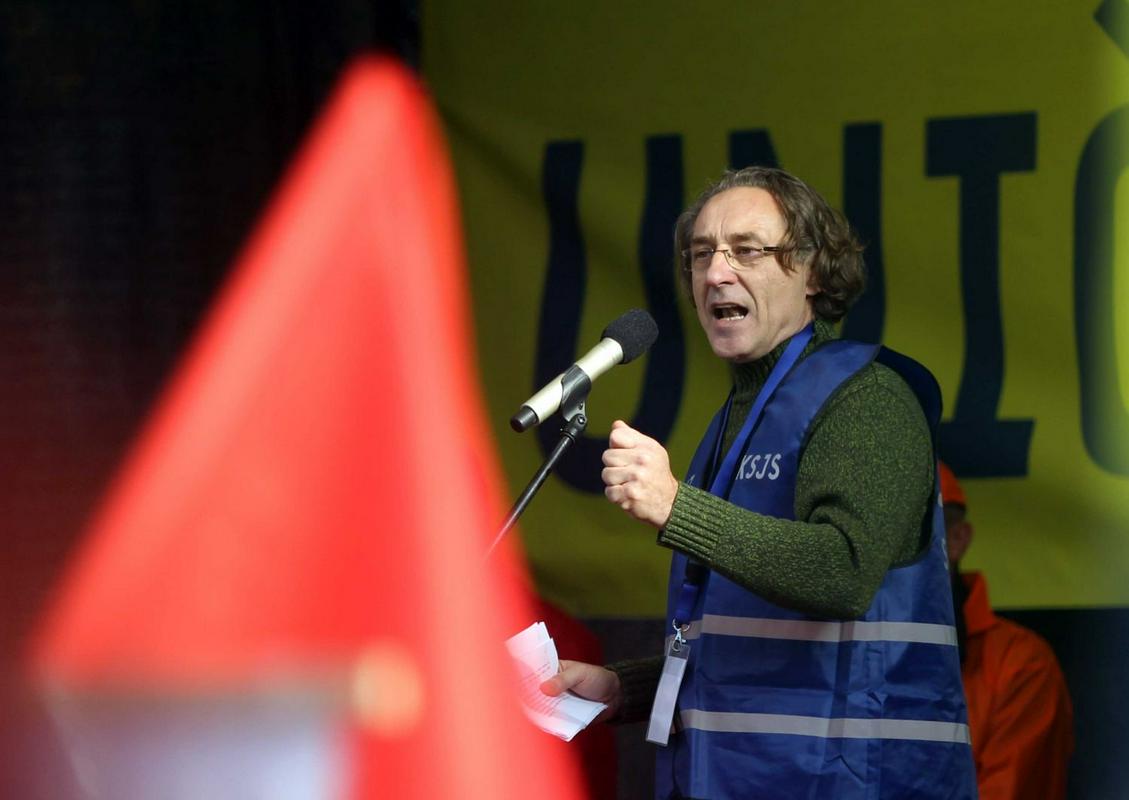 Predsednik vlade Janez Janša je sindikalista Branimirja Štruklja označil za kolovodjo, kar je razburilo sindikaliste. Foto: BoBo