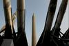 Severna Koreja začela priprave na izstrelitev rakete